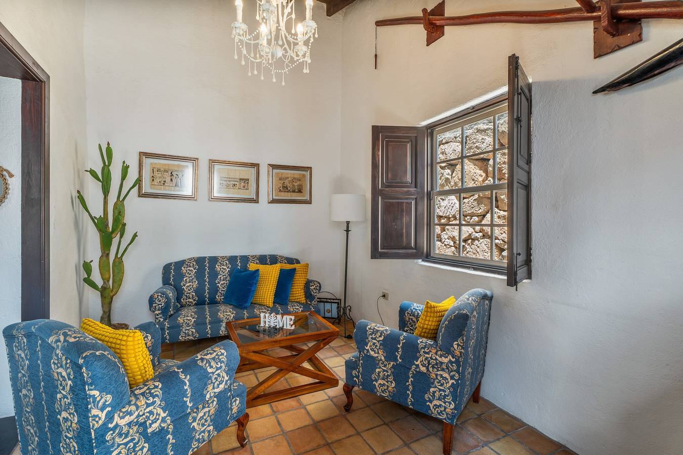 Casa Rural La Tunera. Historic Canarian Home (1797), Sea & Mountain Views, Pool, Wi-Fi in Villa de Arico, Arico