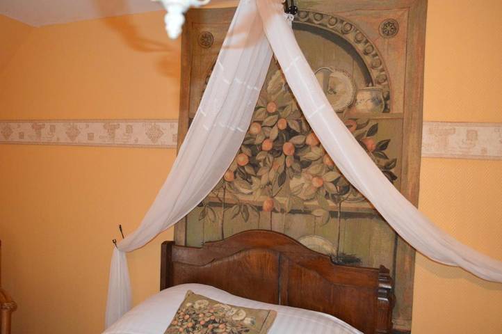 Station pour 10 personnes, avec terrasse et piscine ainsi que jacuzzi et jardin à Châteauvieux - 4