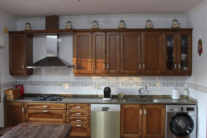 Chalet para 8 personas, con terraza y piscina además de vistas y jardín, Se admiten mascotas en Valle del Tiétar - 3