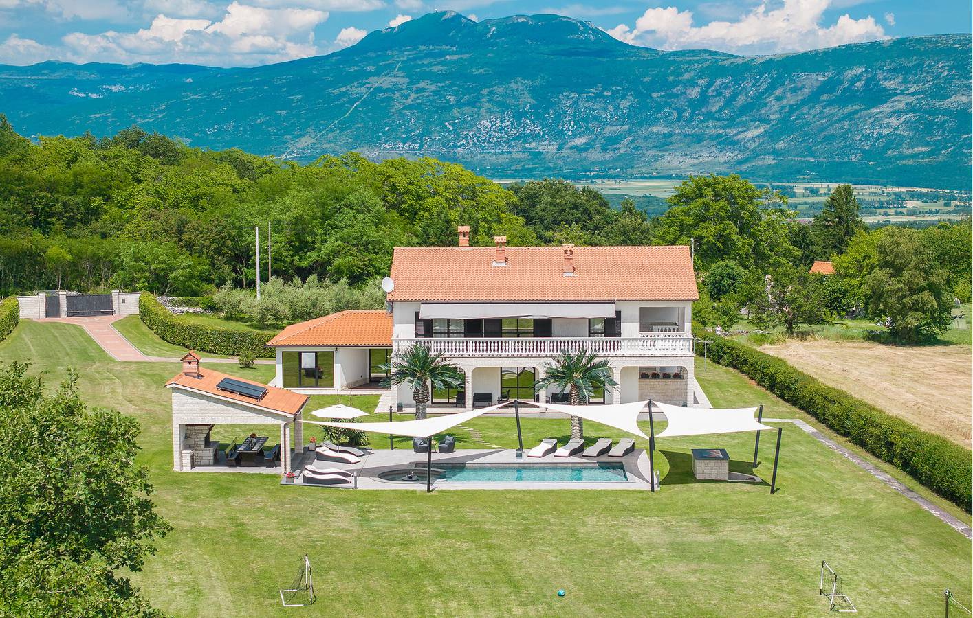 Ferienhaus für 15 Personen mit Pool in Šumber, Istrien