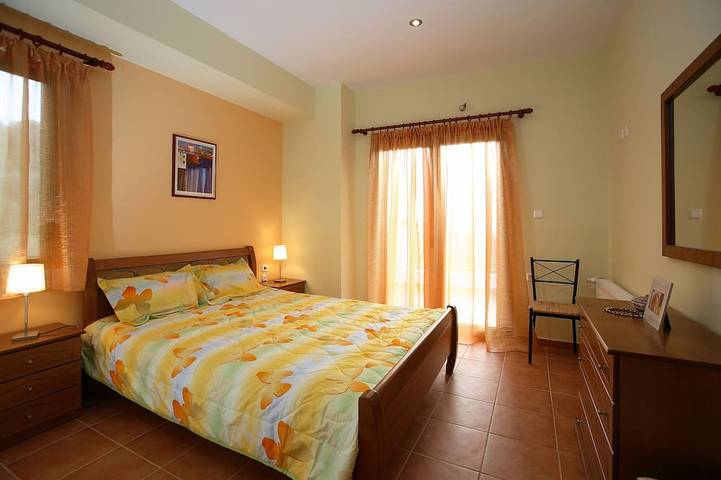 Malena Pool Villa mit herrlichem Blick in ruhiger Lage. Kostenloses WIFI und Whirlpool in Sporaden