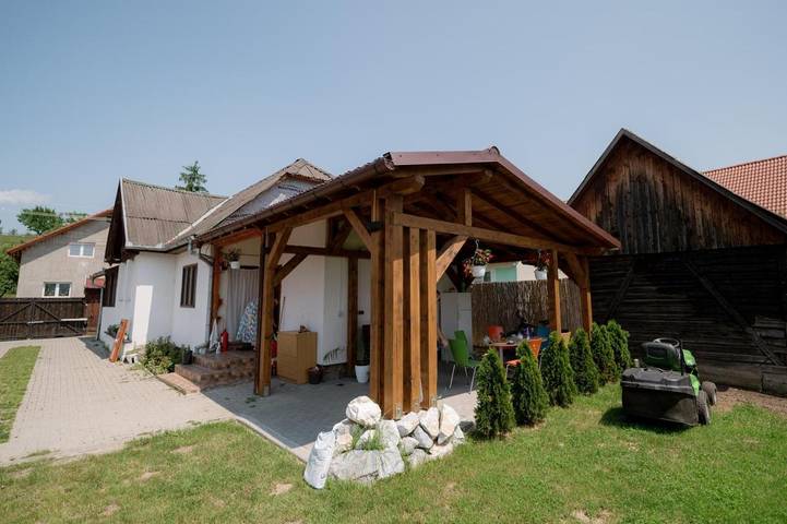 Location de vacances pour 4 personnes, avec vue et jardin ainsi que piscine et balcon dans Mureș - 3