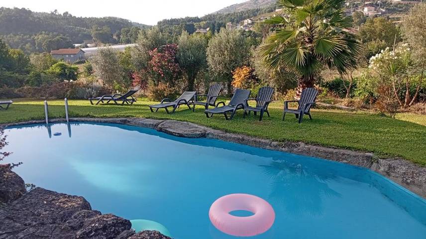 Casa rural para 3 personas, con Terraza además de Jardín y Vistas al lago en Póvoa de Lanhoso