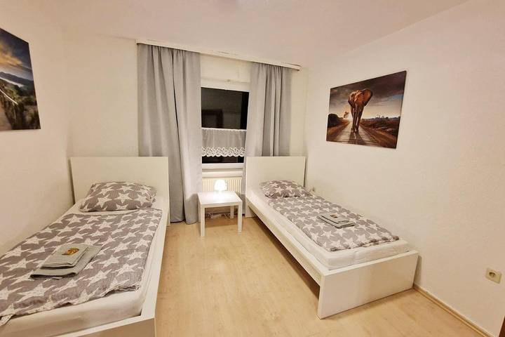 Ferienwohnung für 5 Personen, mit Terrasse und Garten in Gummersbach