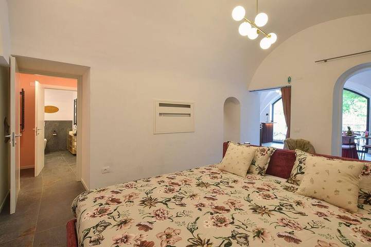 Ganze Wohnung, Pet friendly apartment in Ledro with sauna in Mezzolago, Ledro
