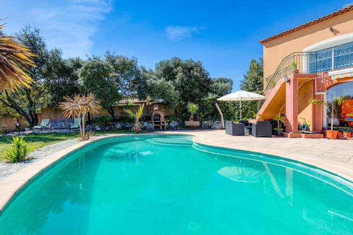 Casa vacanze 'Villa F5 Jardin, Piscine' con piscina privata, terrazza privata e Wi-Fi in Saint-Gély-du-Fesc, Costa mediterranea (Francia)