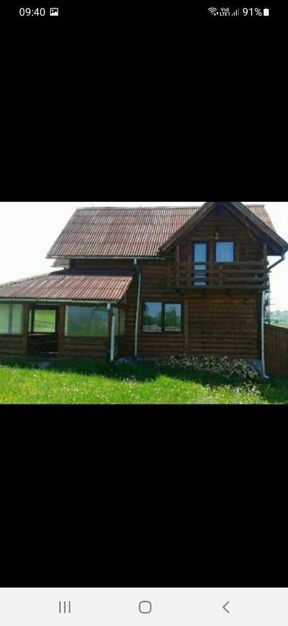 Location de vacances pour 8 personnes, avec Balcon ainsi que Terrasse et Vue dans Mărișel - 4
