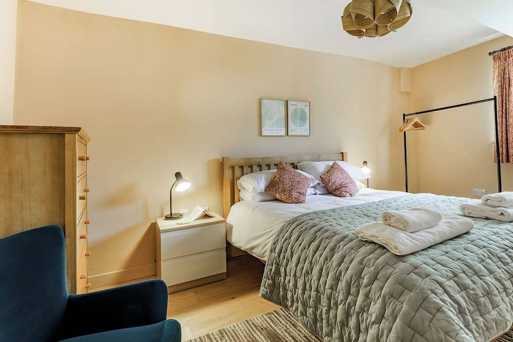 Coach House in Burton Bradstock, Dorset