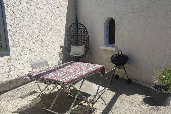 Studio in the countryside in Le Thor, Vaucluse
