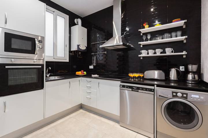 Apartamento entero, Apartamento 'Key Bcn' con balcón y Wi-Fi in Centro Barcelona, Barcelona