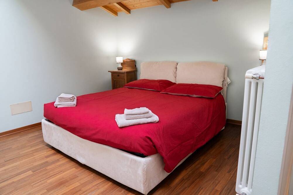 Geheel appartement, Guesthost - A cozy and practical apartment of approximately 70 square meters, perfect for three people, located on the second floor of a renovated historic building (No elevator).The property is located in the heart of Ravenna, right in the historic cent in Ravenna, Provincie Ravenna