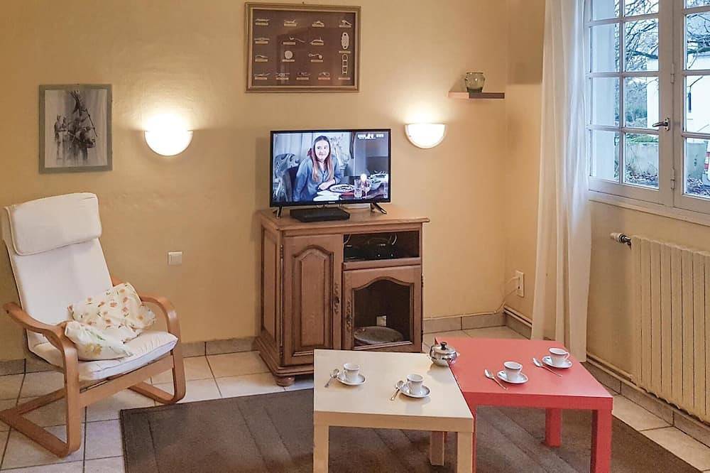 2 bedroom cozy home in Locronan in Locronan, Iroise