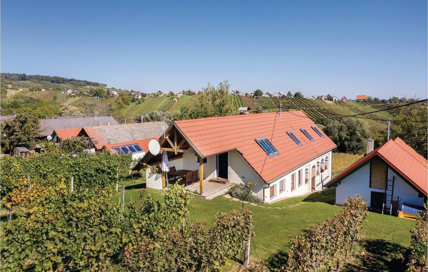 Ganze Ferienwohnung, Ferienwohnung für 5 Personen mit Garten in Eisenberg an der Pinka, Südburgenland