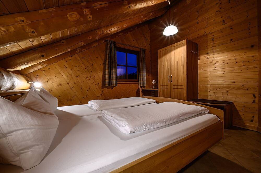 Ganze Wohnung, Naturstammhaus Morgensonne - Heumanns Blockhäuser am Wald in Pottenstein, Frankenalb