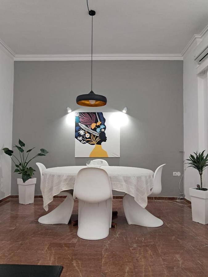 Gîte pour 4 personnes, avec Balcon et Terrasse ainsi que Jardin et Vue dans Palaia Epidavros