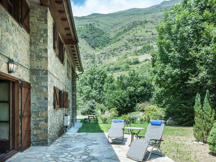 Großes Familienhaus in Casarilh, 16 Pers. Nahe Baqueira in Vielha e Mijaran, Katalanische Pyrenäen