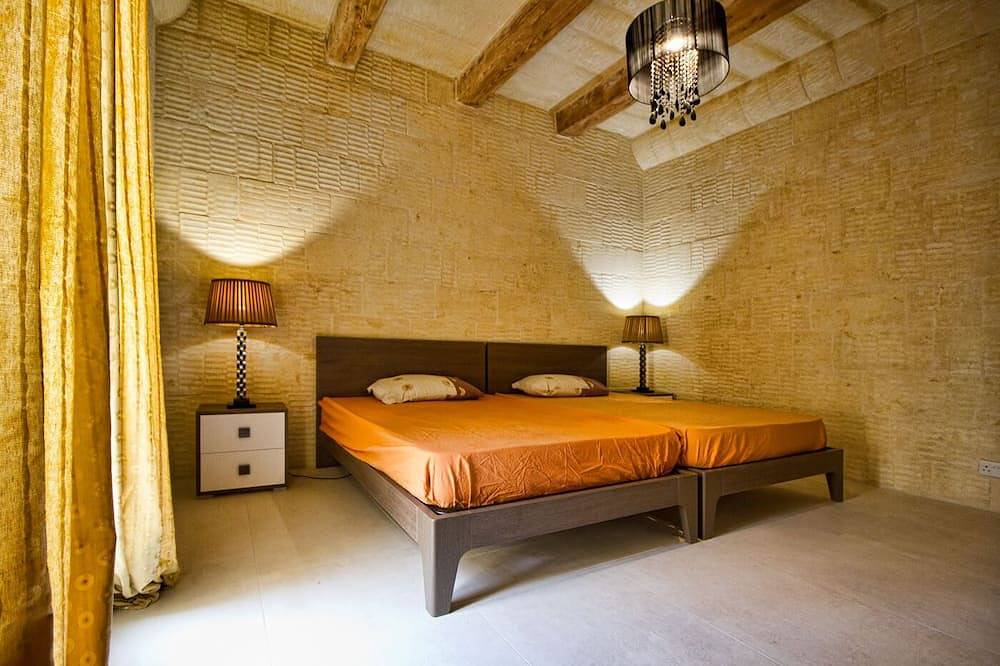 Erstaunliche Aussicht, absolute Privatsphäre, Luxus und Komfort einschließlich Pool- und Deckbereich in Ghasri, Gozo