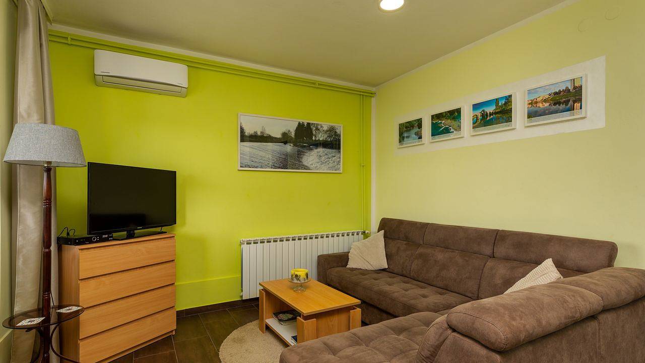Ganze Ferienwohnung, Ferienwohnung für 6 Personen (79 m²) in Karlovac in Karlovac, Karlovac und Umgebung