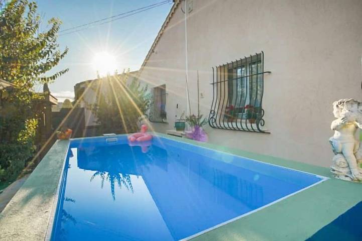 Villa pour 4 personnes, avec Balcon/Terrasse et Terrasse ainsi que Jardin et Piscine à Mouans-Sartoux