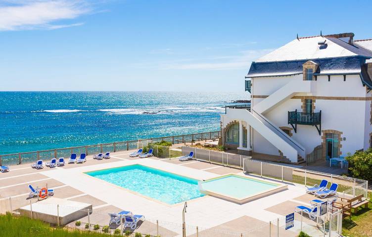 Studio für 2 Personen, mit Terrasse und Kinderpool sowie Pool