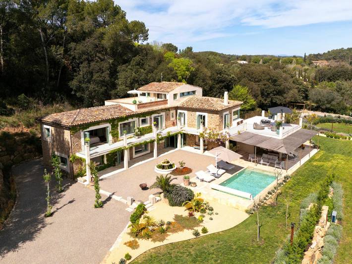 Casa de huéspedes para 14 personas, con jardín y terraza en Rupiá