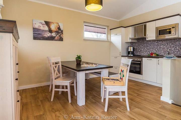 Ferienwohnung für 4 Personen, mit Seeblick und Balkon in Lietzow - 2