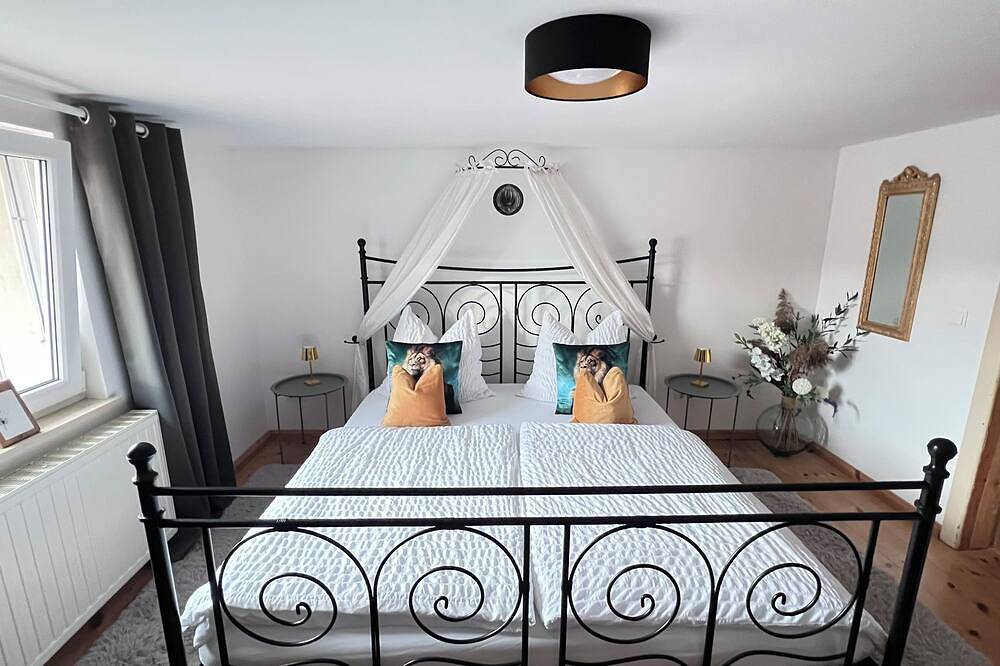 Ganze Wohnung, Attraktive Ferienwohnung im Herzen von Rheinsberg unweit vom Schloss und See in Rheinsberger See, Rheinsberg