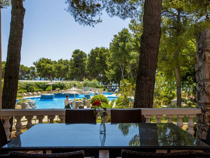 Ferienwohnung für 4 Personen, mit Garten und Kinderpool sowie Terrasse in Vodice - 2