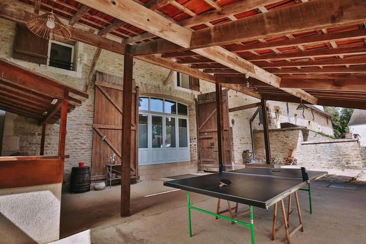 Maison d’hôte pour 5 personnes, avec Terrasse et Jardin ainsi que Piscine et Vue à Fontenay-près-Vézelay