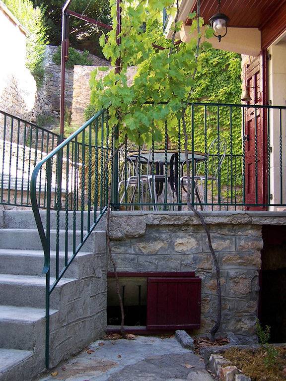 Gîte pour 4 personnes, avec jardin et terrasse, animaux acceptés à Peyreleau - 4