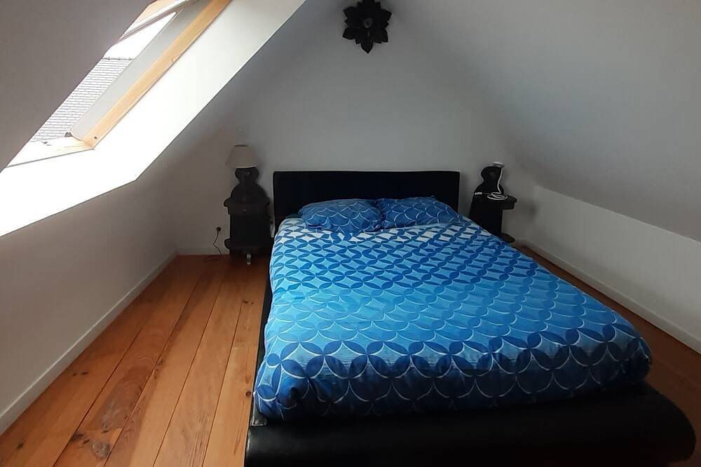 Penty, ideal for couple, 500 m from sea, Gr 34, 1km from Voie Verte (bicycle path) in Camaret-sur-Mer, Iroise