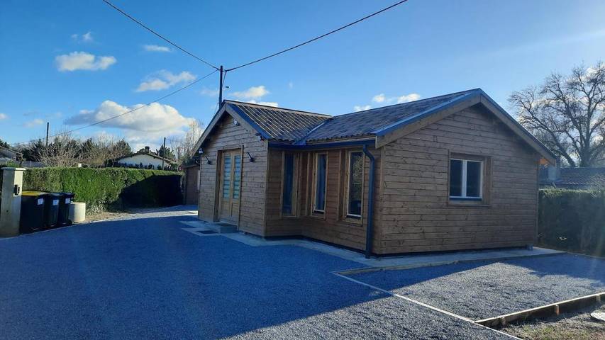 Gîte pour 5 personnes, avec jardin à Jau-Dignac-et-Loirac - 2