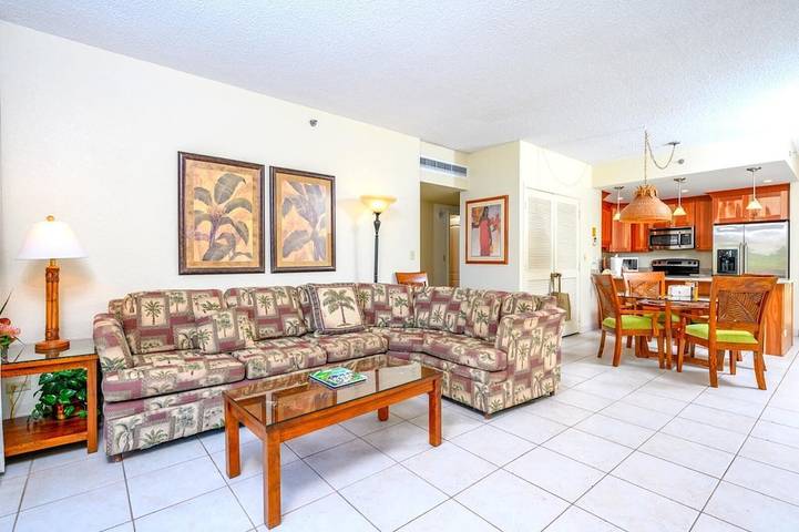 Vacation rental for 6 people, with pool and yard as well as hot tub in Kaanapali