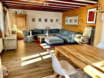 Gîte pour 2 personnes, avec terrasse ainsi que jardin et vue dans Brigue
