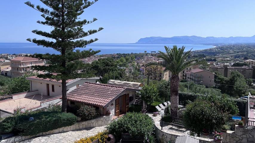 Agriturismo per 6 persone, con terrazza a Castellammare del Golfo