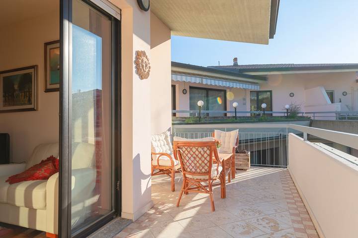 Gîte pour 4 personnes, avec terrasse à Desenzano del Garda - 2