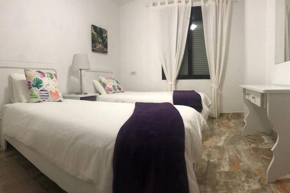 Apartamento entero, Apartamento 'Luján 5e y 7g Entre Senderos' con vistas al mar, balcón y Wi-Fi in San Juan de Puntallana, La Palma Norte