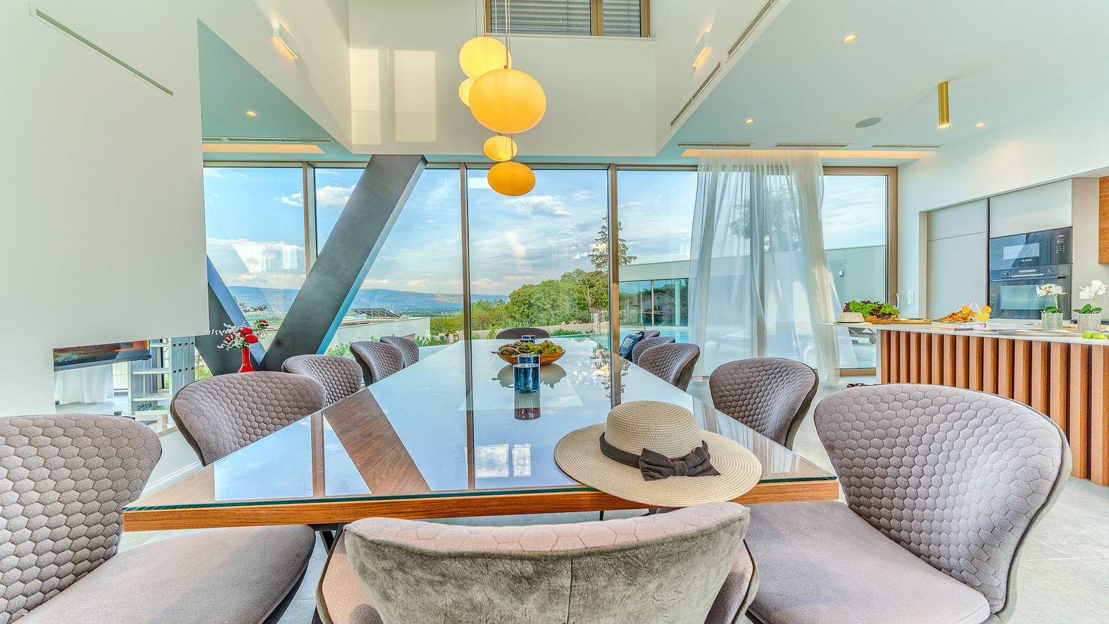 Villa Daedalus - herausragende Villa mit Pool, Spa und Tennisplatz in Imotski, Makarska Riviera
