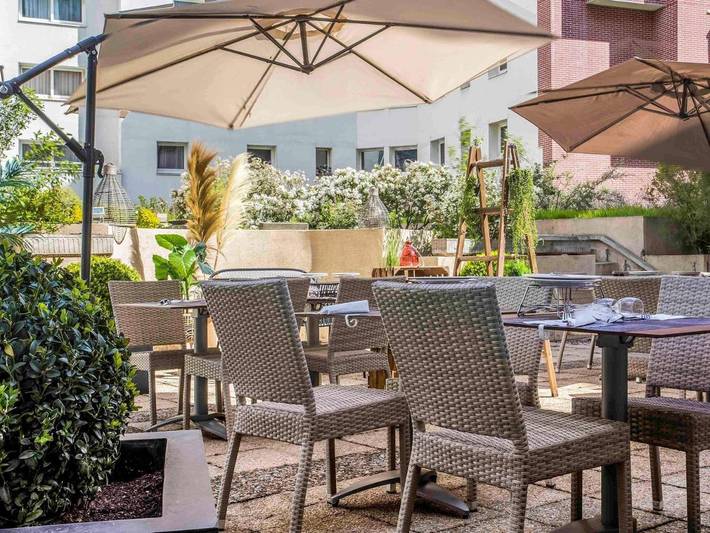 Hôtel pour 2 personnes, avec terrasse, animaux acceptés à Évry - 2