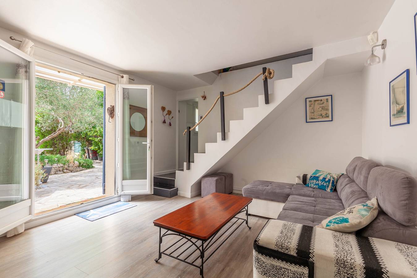 Maisonette 64 m², große Poollandschaft, Palmen in Marseille, Marseille und Umgebung
