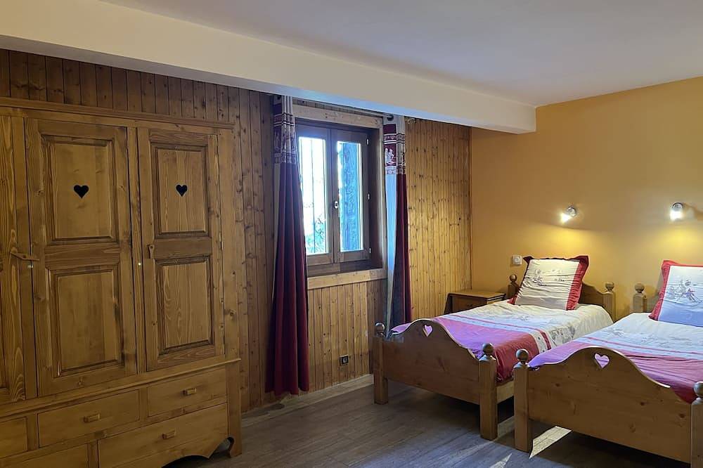 Huis gelegen tussen Meer van Genève en de deuren van de Zon in Lugrin, Thonon-les-Bains en omgeving