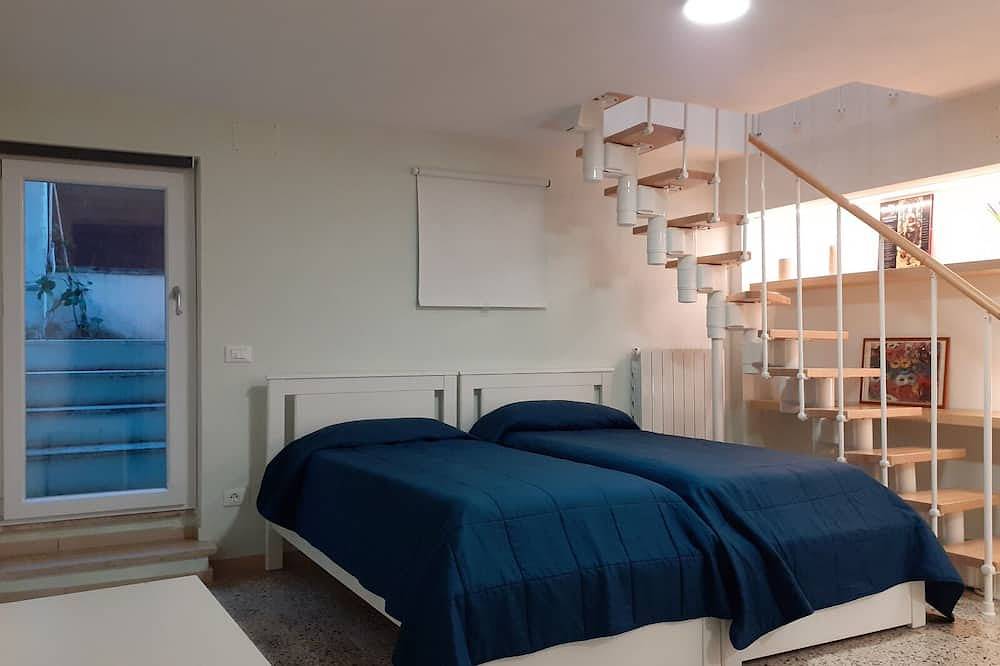 Entire apartment, Casa Galante Ostia Center Magnificent apartment in Ostia, Rome