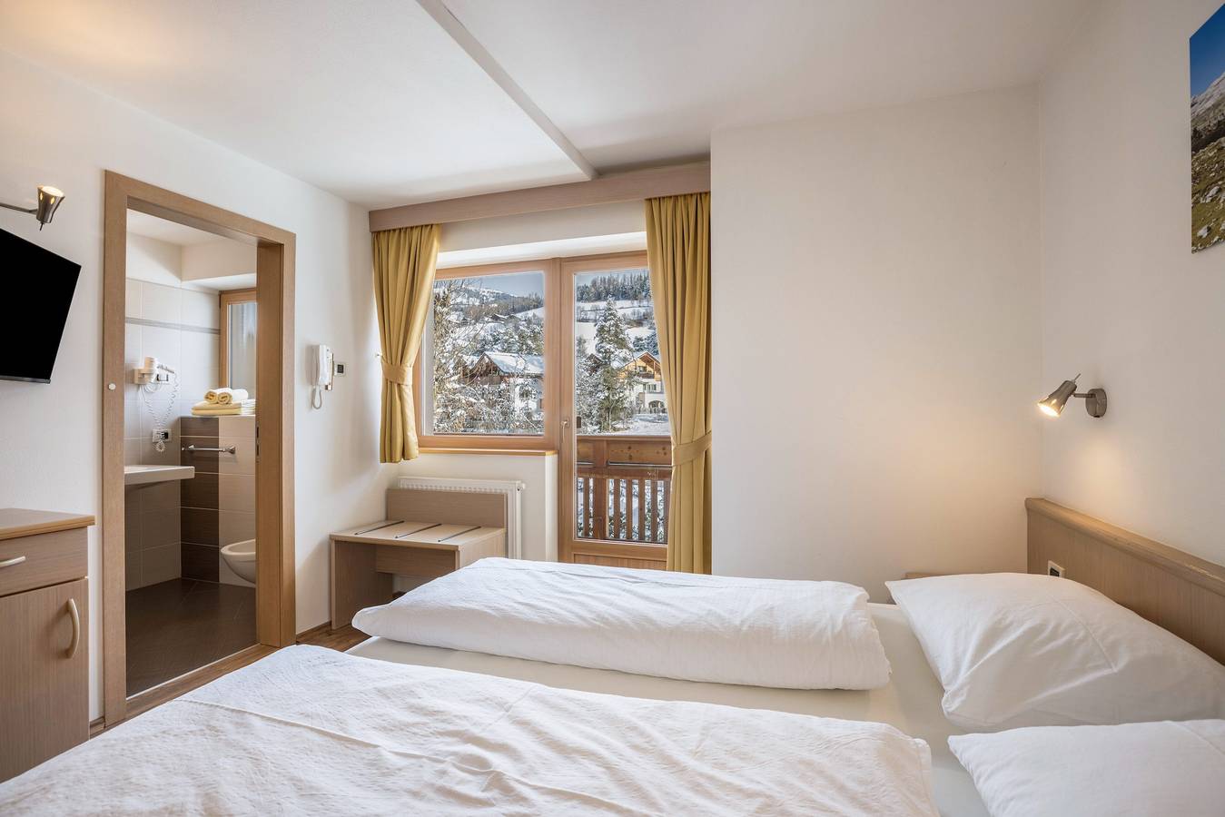 Ganzes Studio, Runcac - Ferienwohnung Salt mit Bergblick, Wlan & Balkon in San Vigilio di Marebbe, Enneberg