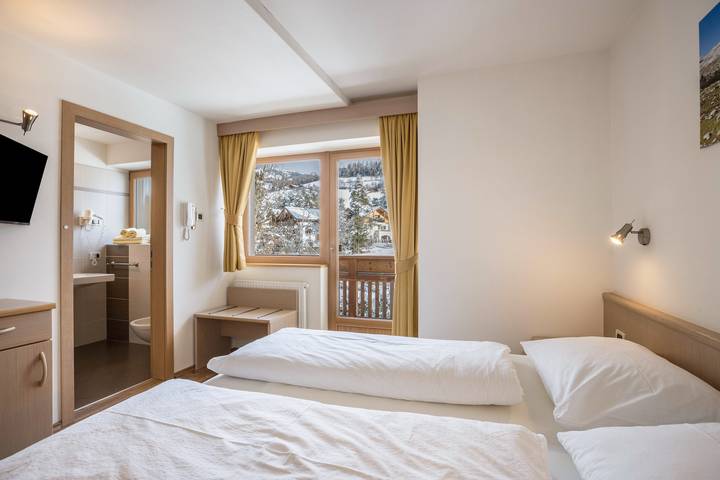 Monolocale intero, Runcac - Appartamento Salt con vista sulle montagne, Wi-Fi e balcone in San Vigilio di Marebbe, Marebbe