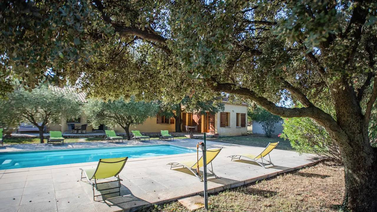 Villa pour 9 personnes avec terrasse in Sorgues, Vaucluse