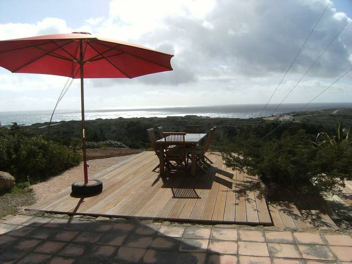 Gemütliche Ferienwohnung mit Terrasse in der Nähe von Praia da Bordeira, Carrapateira in Bordeira, Naturpark Südwest-Alentejo und Costa Vicentina