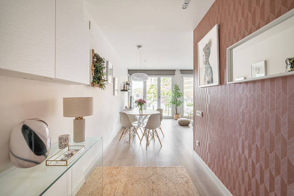 Entire apartment, Nordic style apartment near Plaza España in Hospitalet de Llobregat, l'Hospitalet de Llobregat