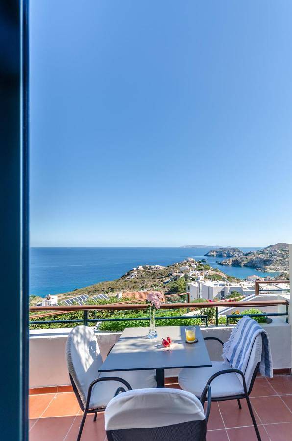 Hôtel pour 2 personnes, avec bassin pour enfant et piscine ainsi que vue et jardin