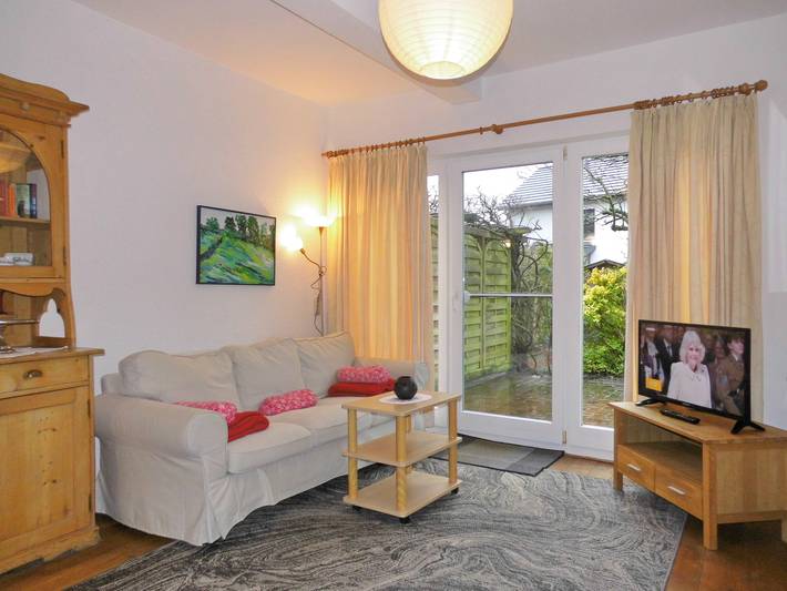 Ferienwohnung für 6 Personen, mit Garten und Sauna, kinderfreundlich in Esens