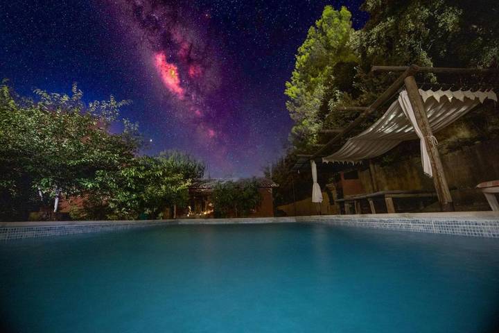 Casa de vacaciones para 6 personas, con vistas además de piscina y jardín, Se admiten mascotas en Sierra de Cazorla - 2